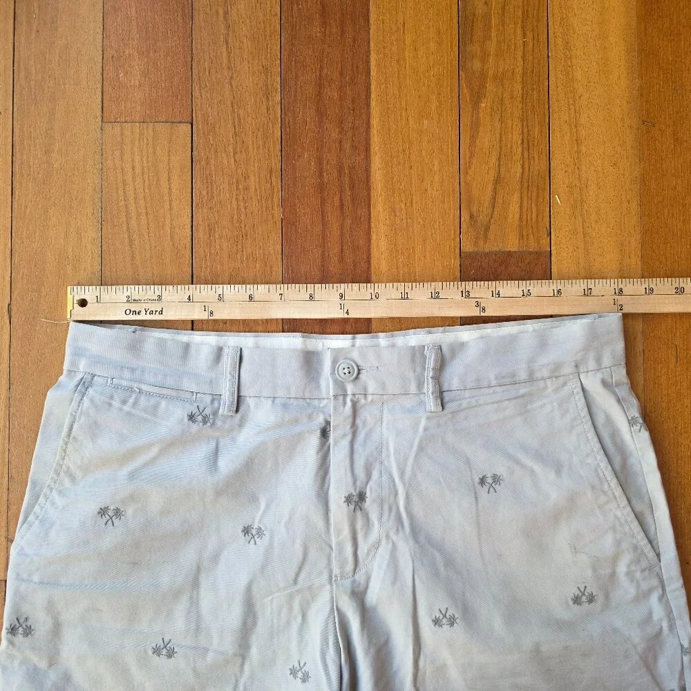 Old Navy Gray Embroidered Palm Trees Flat Front Slim Shorts Size 34